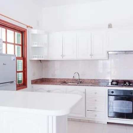 Villa Acogedora Casa En Abades En Tranquila Urbanizacion Esterno foto