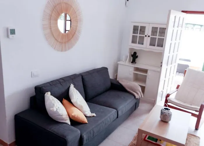 Acogedora Casa En Abades En Tranquila Urbanizacion